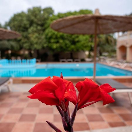 Cape Point Hotel Bakau Zewnętrze zdjęcie
