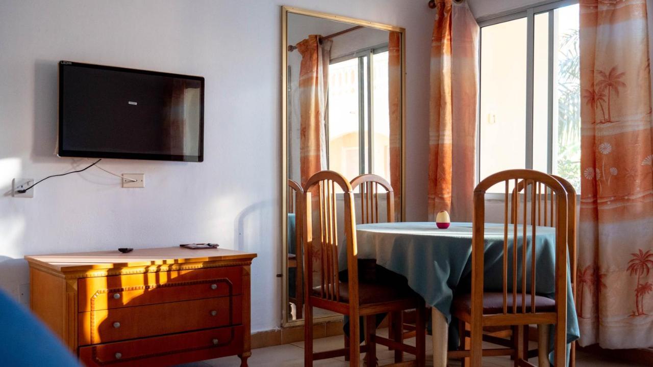 Cape Point Hotel Bakau Zewnętrze zdjęcie
