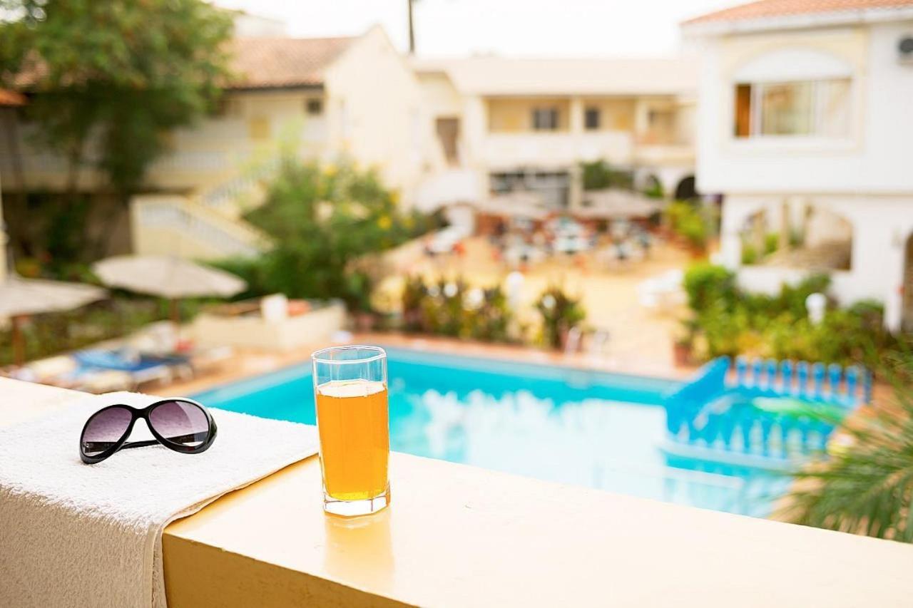 Cape Point Hotel Bakau Zewnętrze zdjęcie
