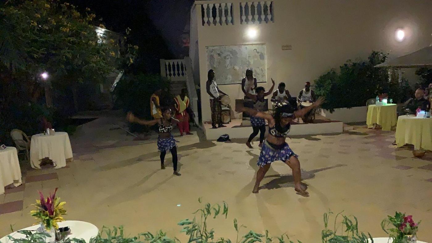 Cape Point Hotel Bakau Zewnętrze zdjęcie