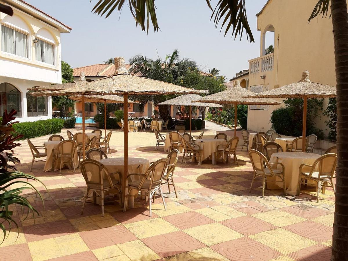 Cape Point Hotel Bakau Zewnętrze zdjęcie