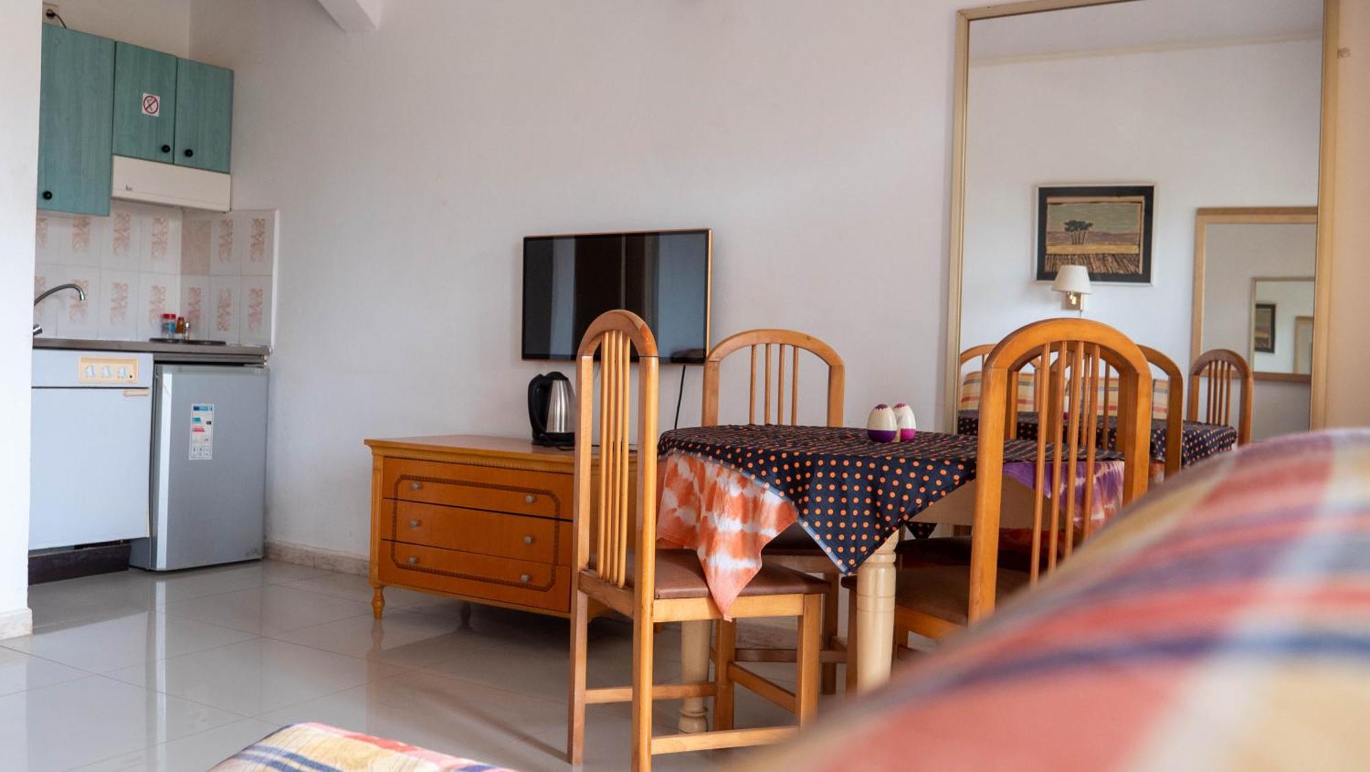 Cape Point Hotel Bakau Zewnętrze zdjęcie