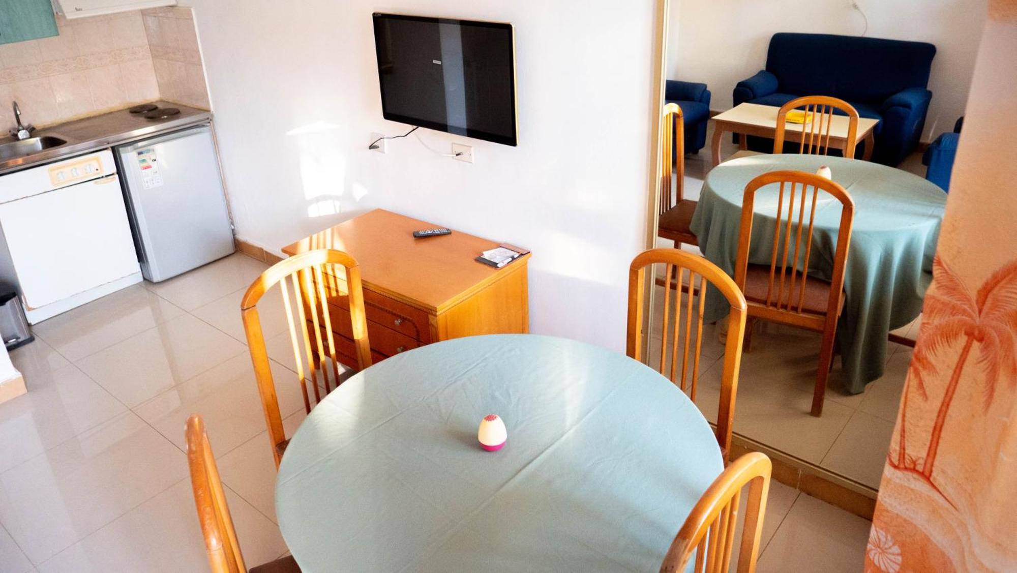 Cape Point Hotel Bakau Zewnętrze zdjęcie